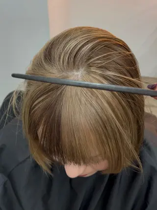 ショート カラー ハイトーン/心斎橋/ honomiのヘアスタイル