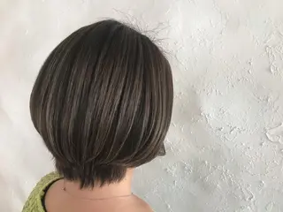 ショート カラー 伊藤 優希のヘアスタイル