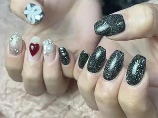 ネイル ToliyDeliy Nail Salonのネイルデザイン