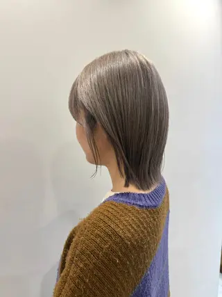 カラー 松岡 茉和のヘアスタイル