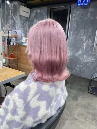ミディアム カラー パーマ ヘアアレンジ メンズ キッズ ネイル マツエク・マツパ アイブロウ 透明感カラー・レイヤ ー🎀amika🎀のヘアスタイル