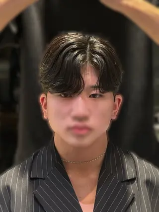 ショート パーマ メンズ YUKI🇰🇷 カルマ／ダウンパーマのヘアスタイル