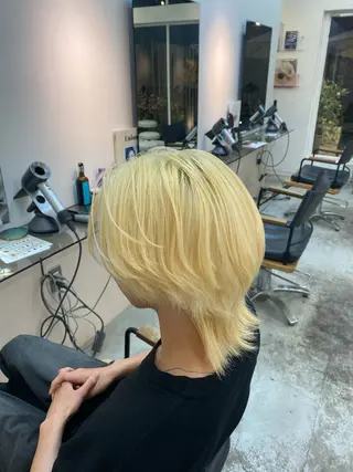 メンズ hinata /ハイトーンのヘアスタイル