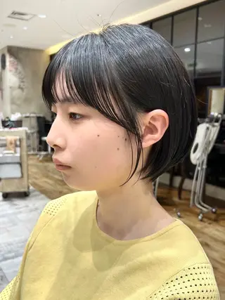 ショート カラー 💍新宿ショート 💍岩田莉奈のヘアスタイル