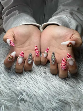 ネイル シェヌネイル JURAのネイルデザイン