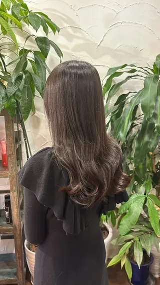 ロング カラー ヘアメイク アン/ ブリーチカラーのヘアスタイル