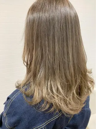 セミロング カラー GRANLUSSO 〜グランルッソ駅前店所属・木口 嘉美のヘアスタイル