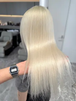 ミディアム カラー ボブ  /顔周り COAGINZA日向のヘアスタイル