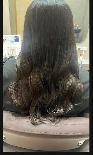 セミロング カラー 🌈安藤愛/透明感 艶カラー🫧ROWのヘアスタイル