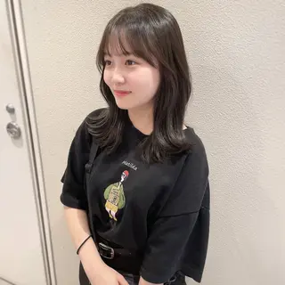 セミロング 絹髪矯正/艶カラー /透明感/石田桃子のヘアスタイル