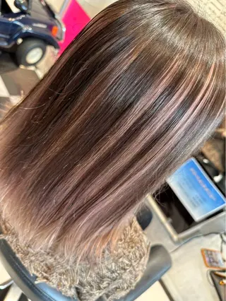 カラー 藤井 ひかりのヘアスタイル