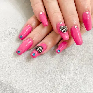 ネイル ゴテゴテ💙ワンホン リオナのネイルデザイン