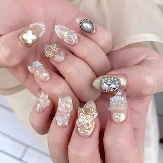 ネイル 新井 ひなののネイルデザイン