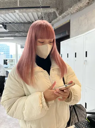 セミロング カラー ハイトーン/レイヤー 💜Akaneのヘアスタイル