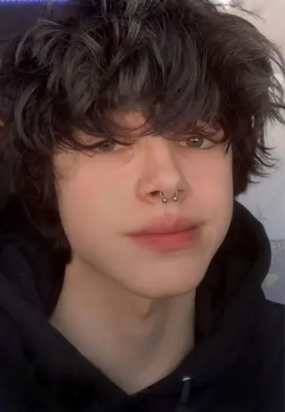 ショート パーマ メンズ 吉田一輝 外国人パーマのヘアスタイル