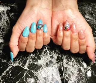 ミディアム ネイル ✴︎ Delightのネイルデザイン