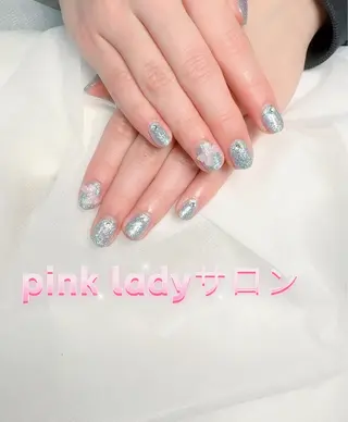 ネイル pink ladyサロン所属・べ にのネイルデザイン