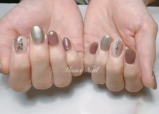 ネイル 市川 麻衣子のネイルデザイン