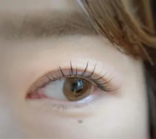 マツエク・マツパ 眉毛まつ毛専門店 uralogeのマツエク・マツパデザイン