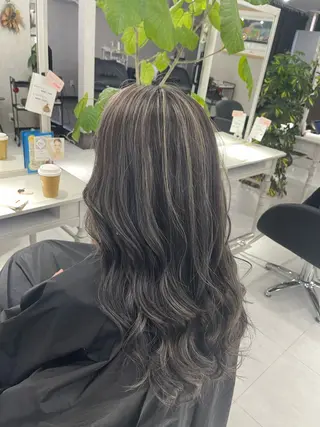 ロング カラー 穐山 翔のヘアスタイル