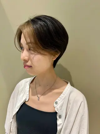 ショート カラー 舟橋 瑞稀のヘアスタイル