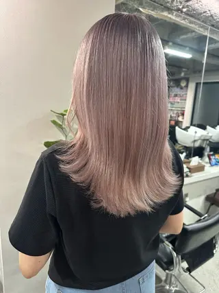 セミロング カラー W-TOKYO所属・ハイトーン/艶カラー 𝐧𝐨𝐚のヘアスタイル