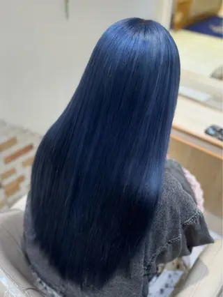 ロング Notoミルクティー グレージュカラーのヘアスタイル