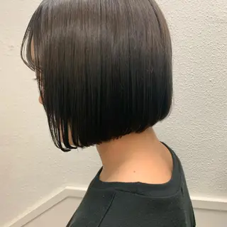 ショート ヘアアレンジ サナ🌱 切りっぱなしボブのヘアスタイル