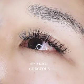 マツエク・マツパ hairdressing salon　mulum所属・Kasumi 店長のマツエク・マツパデザイン