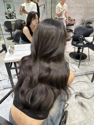 ロング カラー ヘアアレンジ _WHITE 難波本店のヘアスタイル