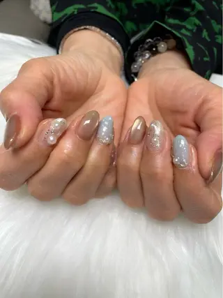 ネイル with hues所属・with hues AYAのネイルデザイン