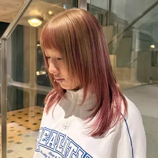 カラー RINA .のヘアスタイル