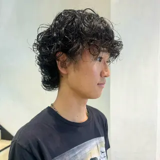 パーマ メンズ メンズパーマ/フェ ザーパーマ/古川晴輝のヘアスタイル