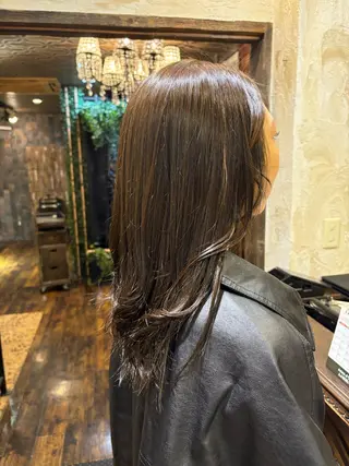 セミロング カラー Calbari 鎌田美歩のヘアスタイル