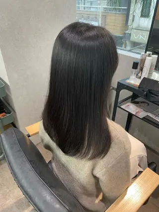 セミロング カラー ナチュラル透明感🌱 小山美樹子のヘアスタイル