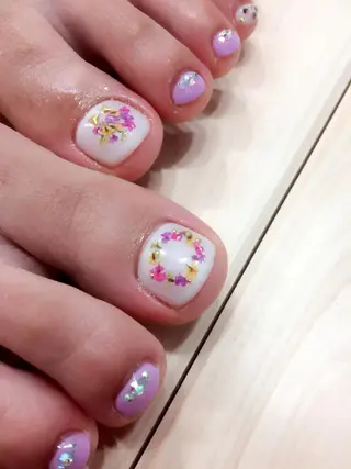 ネイル 福ネイル スタッフのネイルデザイン