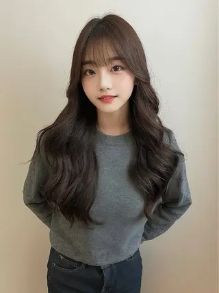 ロング 韓国/透明感 Veluaのヘアスタイル