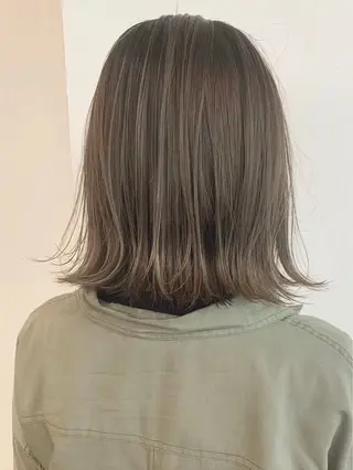 ミディアム カラー 磯　亜由香🌼 ブリーチ/ボブカットのヘアスタイル