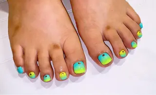 ネイル VIERU 🌈🎀💖のネイルデザイン