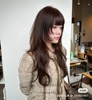 ミディアム 大阪ウルフカット ハッシュカットのヘアスタイル