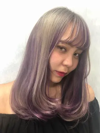 セミロング 推しカラー🌙 RIHOのヘアスタイル