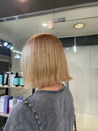 ミディアム Colore（コローレ）所属・顔タイプ/ダブルカラ ー/りりかのヘアスタイル