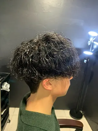 ミディアム メンズ メンズパーマ/難波/ 心斎橋　室園亮佑のヘアスタイル