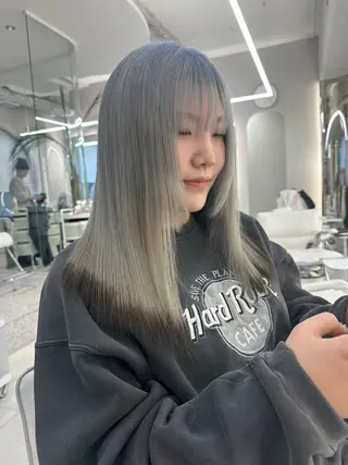 ミディアム ハイトーンボブ Mizuki.のヘアスタイル