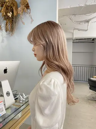 ロング カラー ヘアアレンジ flamme Annaのヘアスタイル