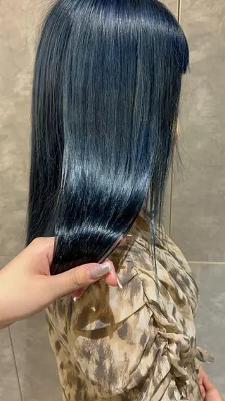 セミロング 中嶋 彩乃のヘアスタイル