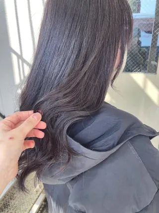 セミロング roka ノゾミのヘアスタイル