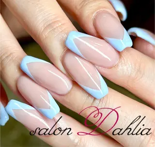 ミディアム salon Dahlia所属・salon Dahliaのネイルデザイン