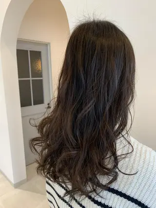 ロング カラー cher. 新井瑞希のヘアスタイル