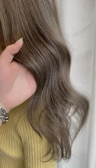 ミディアム カラー sio.nail&eyebrow salon shimokitazawa2号店所属・nailist mana𖤐´-のネイルデザイン